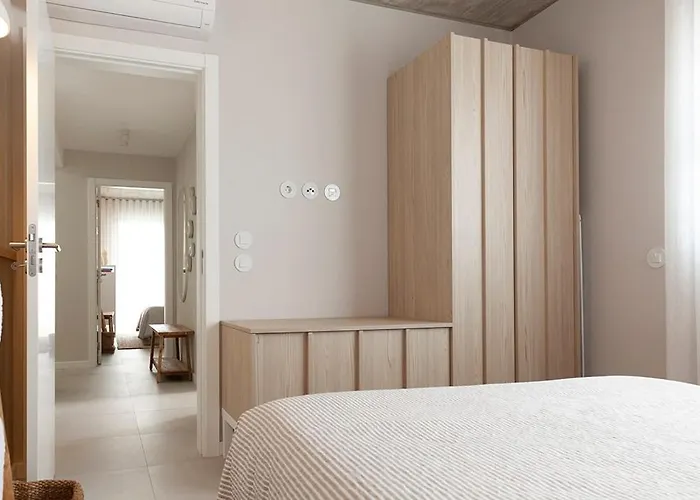 Wood Apartment *